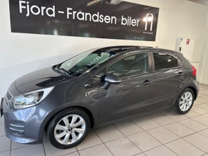 Kia Rio CVVT Attraction