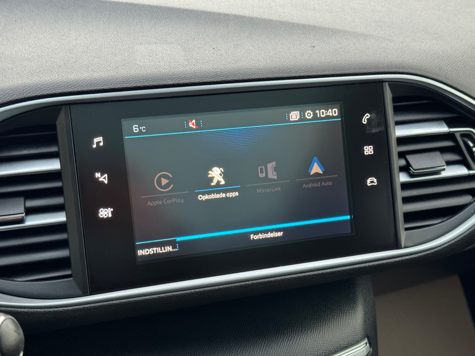 Billede af Peugeot 308 1,6 BlueHDi 120 Allure Sky SW