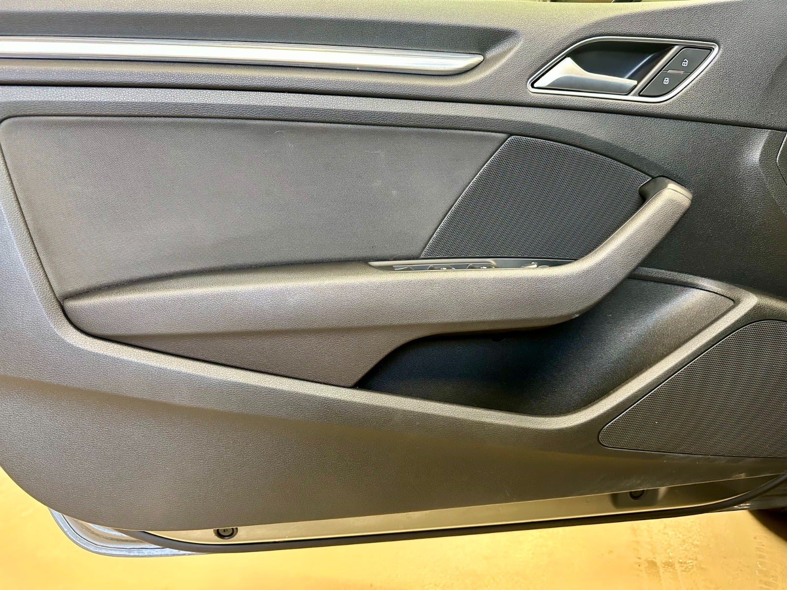 Billede af Audi A3 40 TFSi Limited plus Cabriolet quattro S-tr.