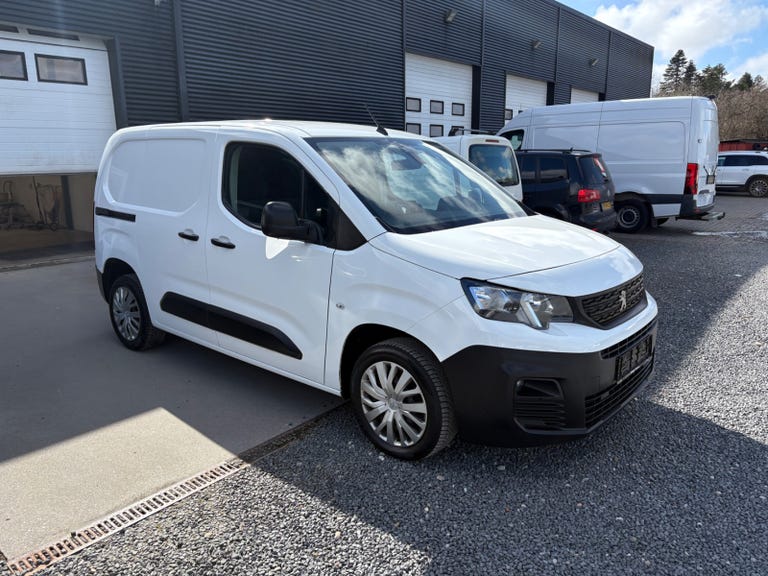 Peugeot Partner BlueHDi 100 L1V1 Plus Van