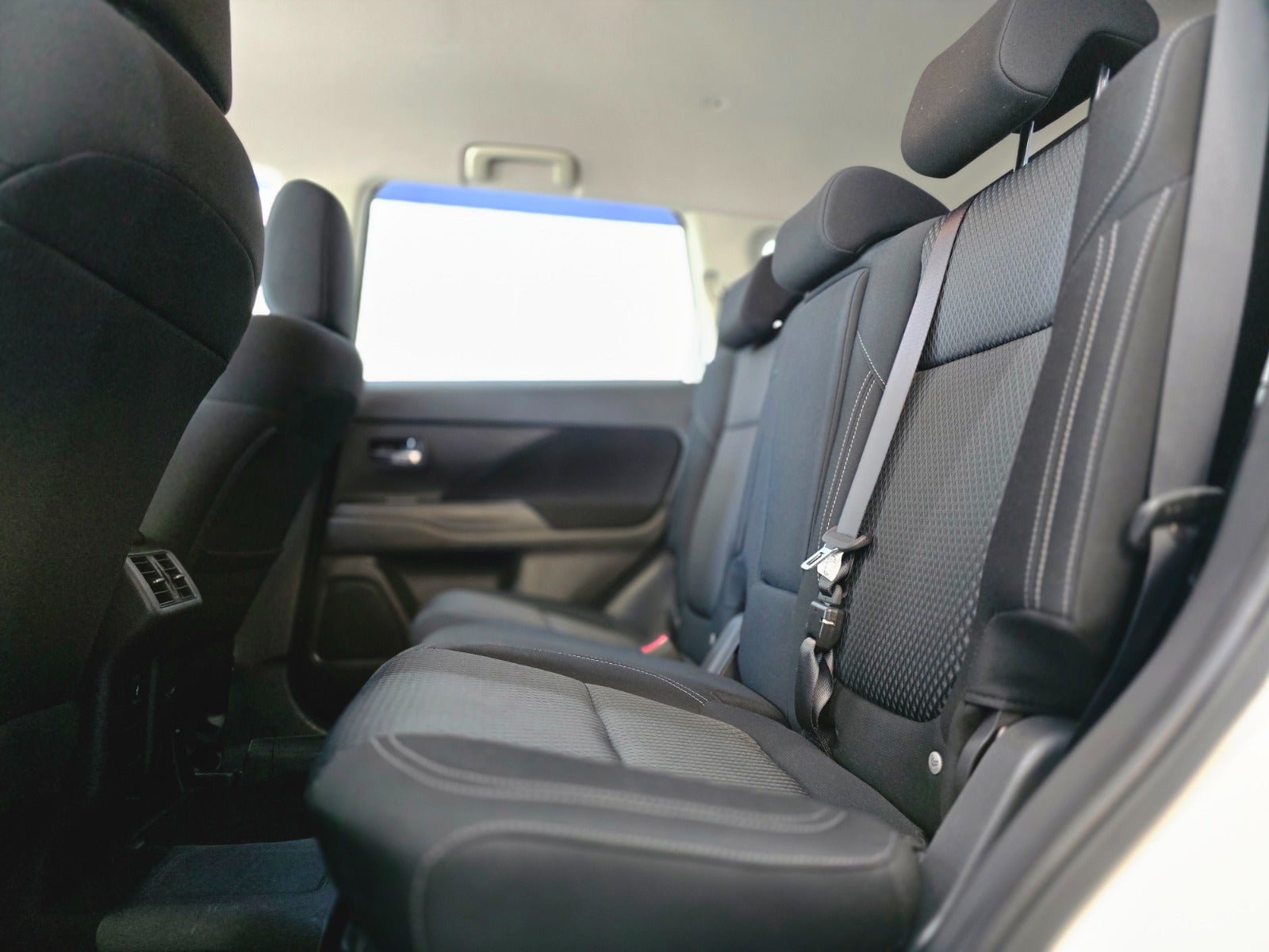 Billede af Mitsubishi Outlander 2,4 PHEV Inform+ CVT 4WD
