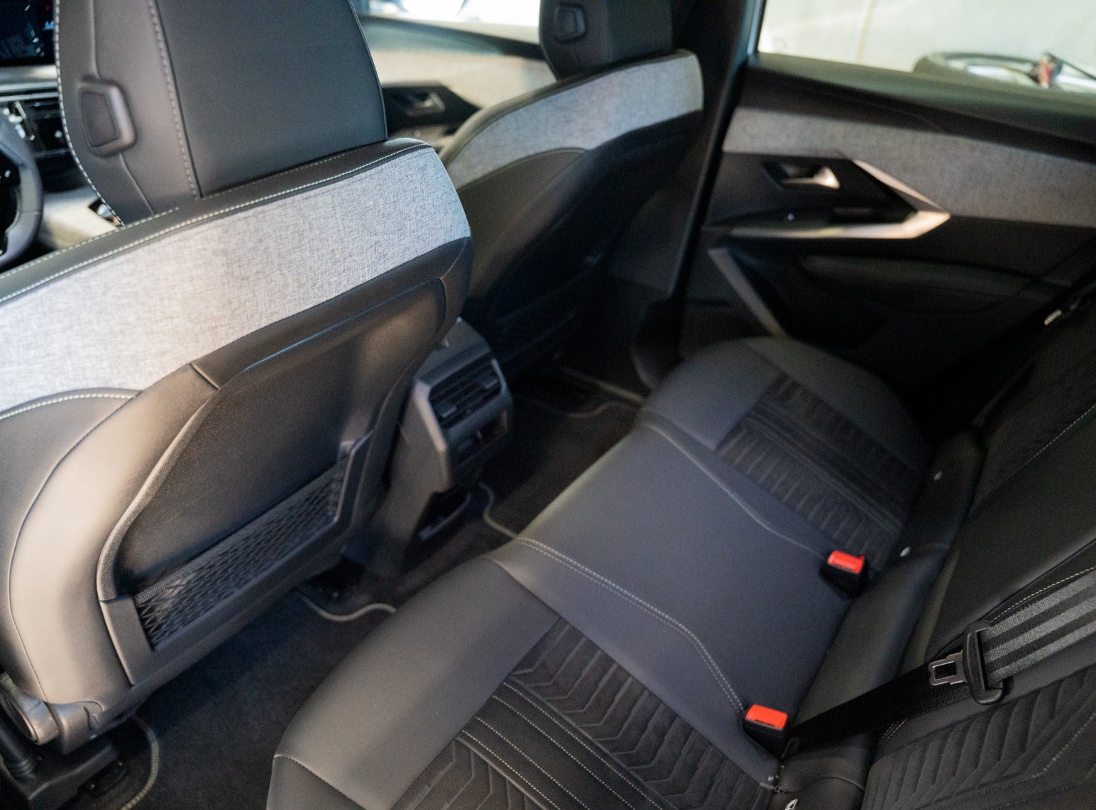 Billede af Peugeot e-3008 77 GT Pack