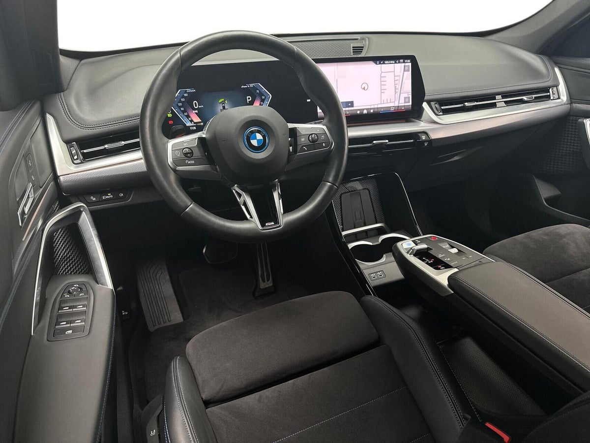 BMW iX1 eDrive20 M-Sport billede 3