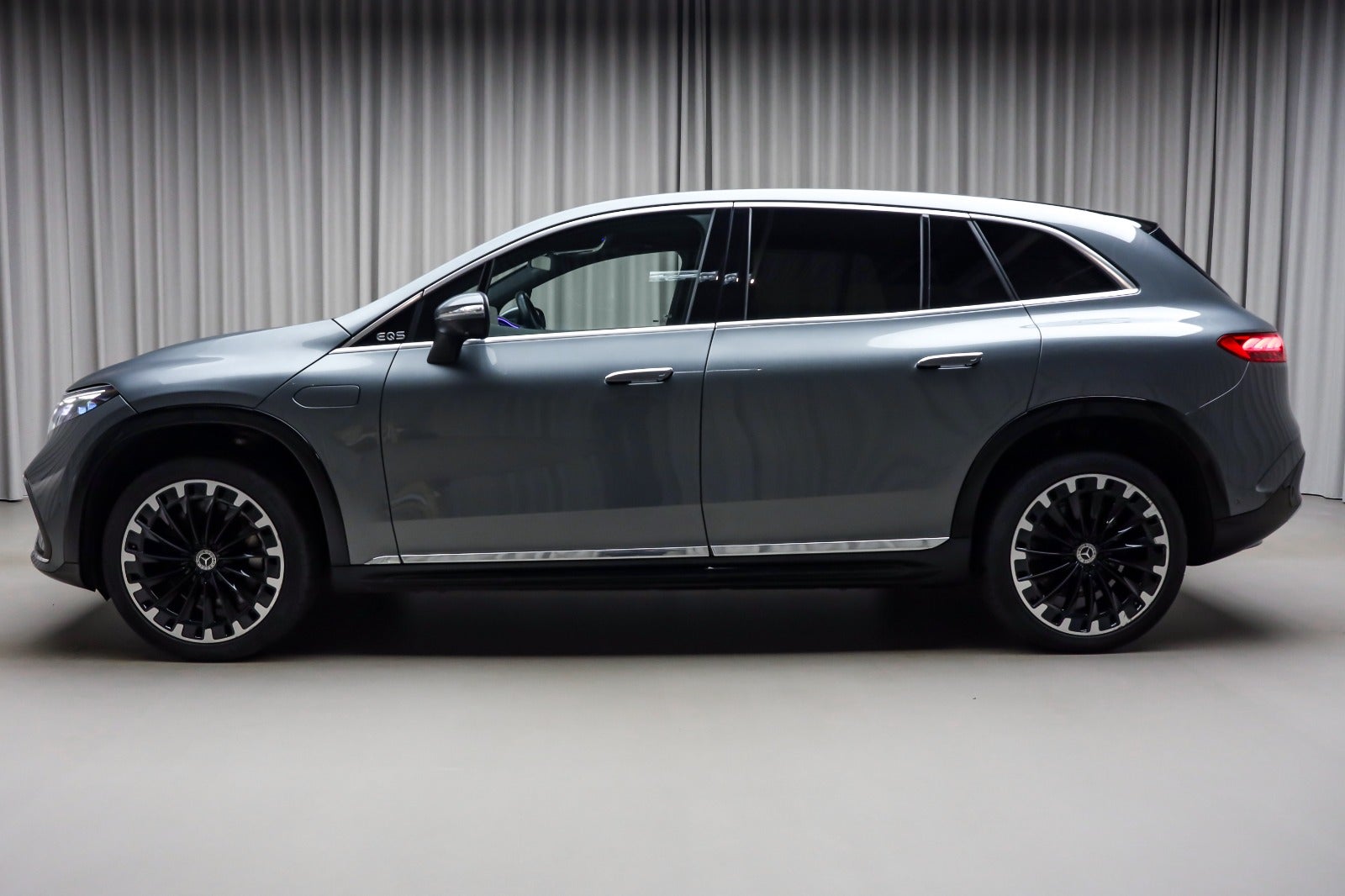 Mercedes-Benz EQS 450 SUV