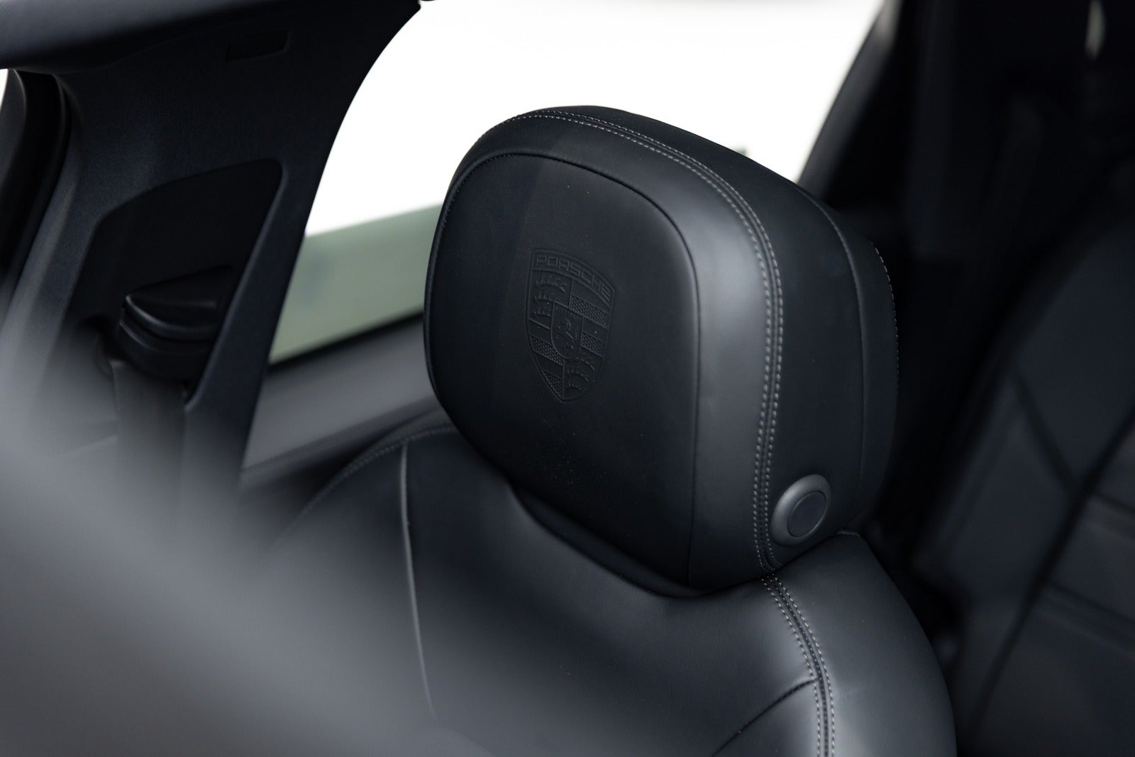 Gallery image 16 of 18