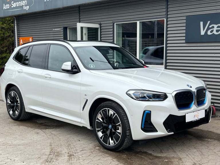 BMW iX3 Charged Plus M-Sport