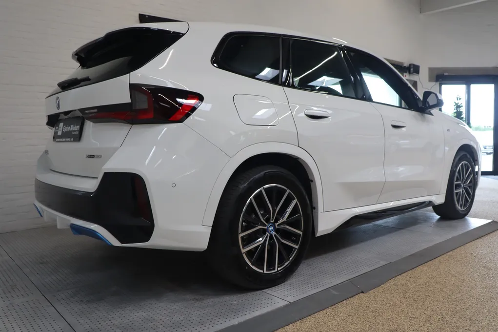 BMW iX1 xDrive30 M-Sport