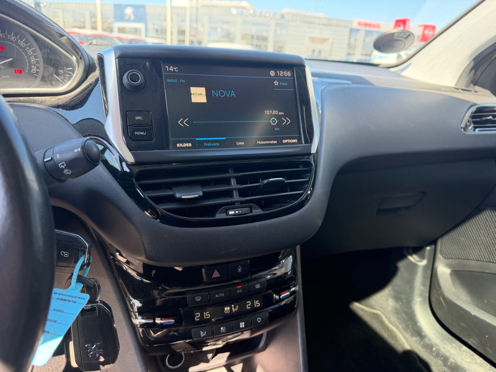 Billede af Peugeot 208 1,5 BlueHDi 100 Signature+