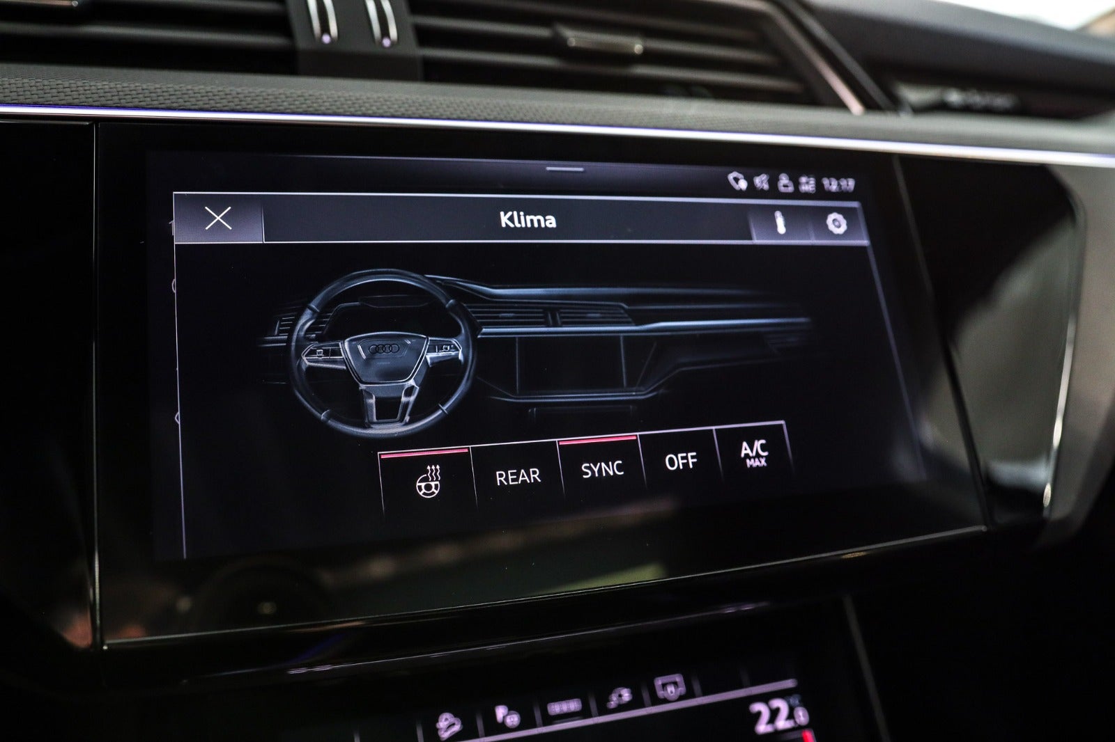 Billede af Audi Q8 e-tron 55 S-line Black Edition quattro