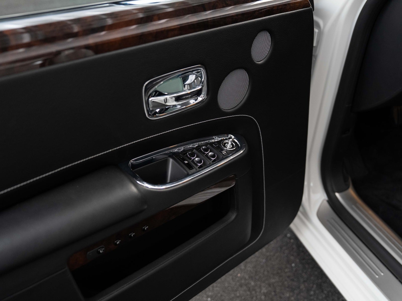 Gallery image 23 of 24