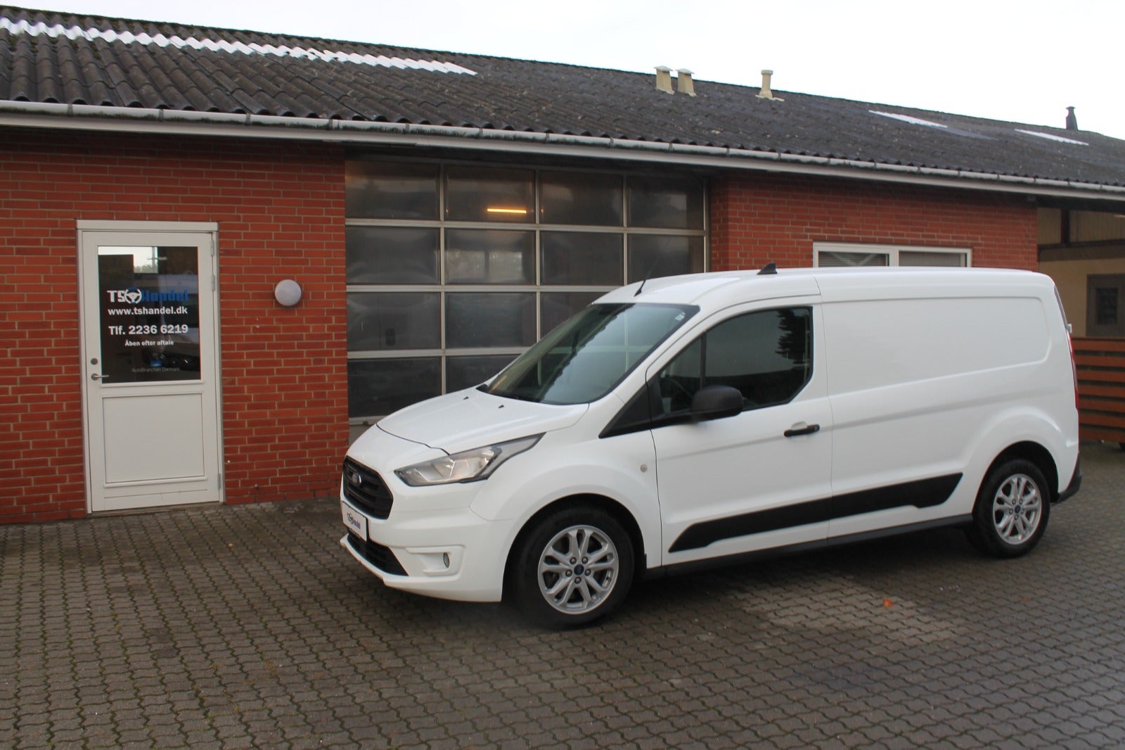 Ford Transit Connect EcoBlue Active aut. lang