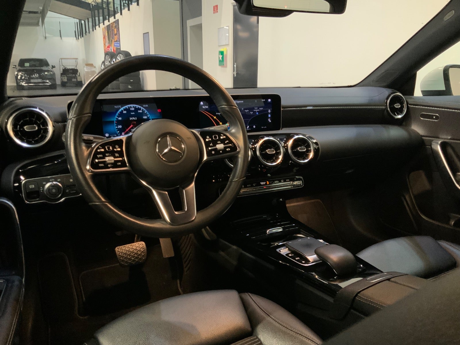 Mercedes-Benz CLA 200