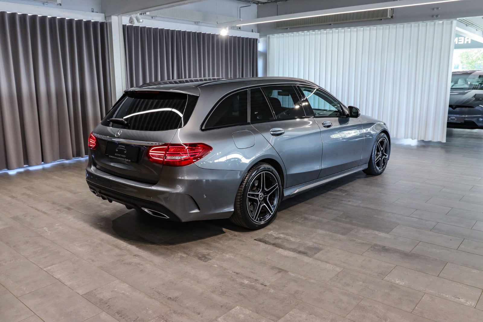 Billede af Mercedes C220 d 2,0 AMG Line Night Edition stc. aut.