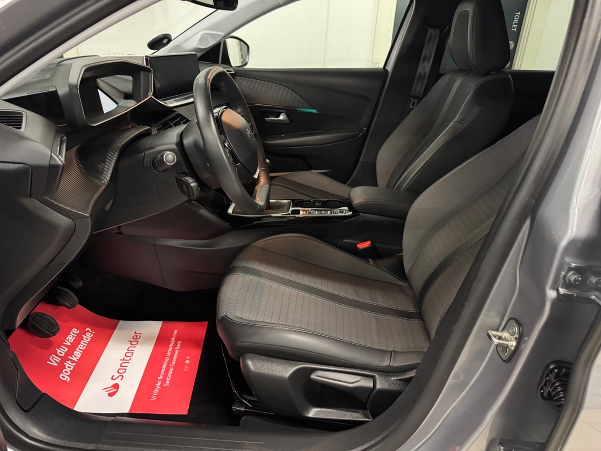 Peugeot 208 PureTech 100 Platin Sport Peugeot 208 PureTech 100 Platin Sport