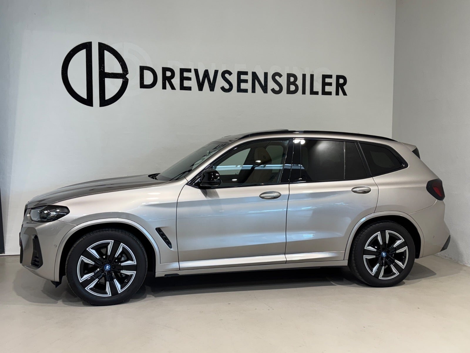 BMW iX3 Charged M-Sport A