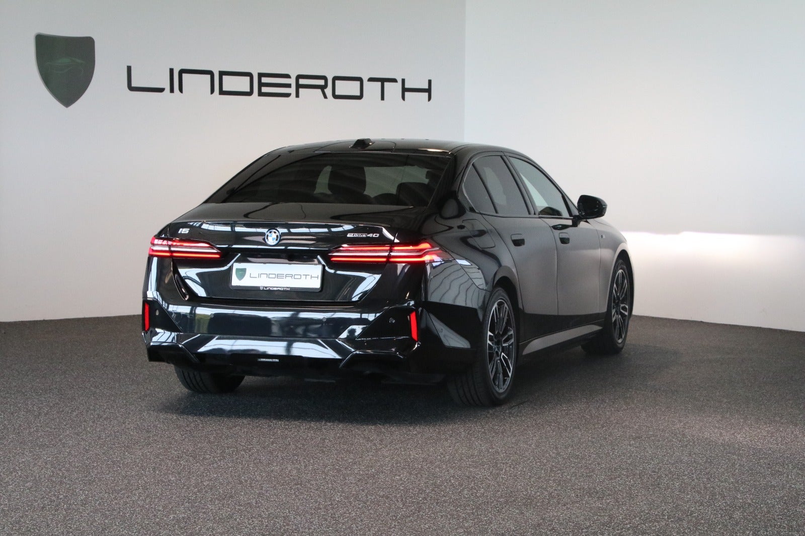 BMW i5 eDrive40 M-Sport 4d - 2