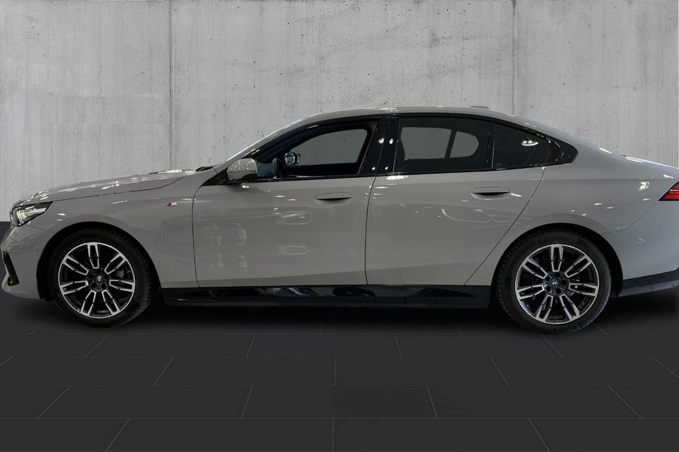 BMW i5 eDrive40 M-Sport 2024