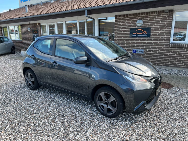 Toyota Aygo VVT-i x-play x-touch