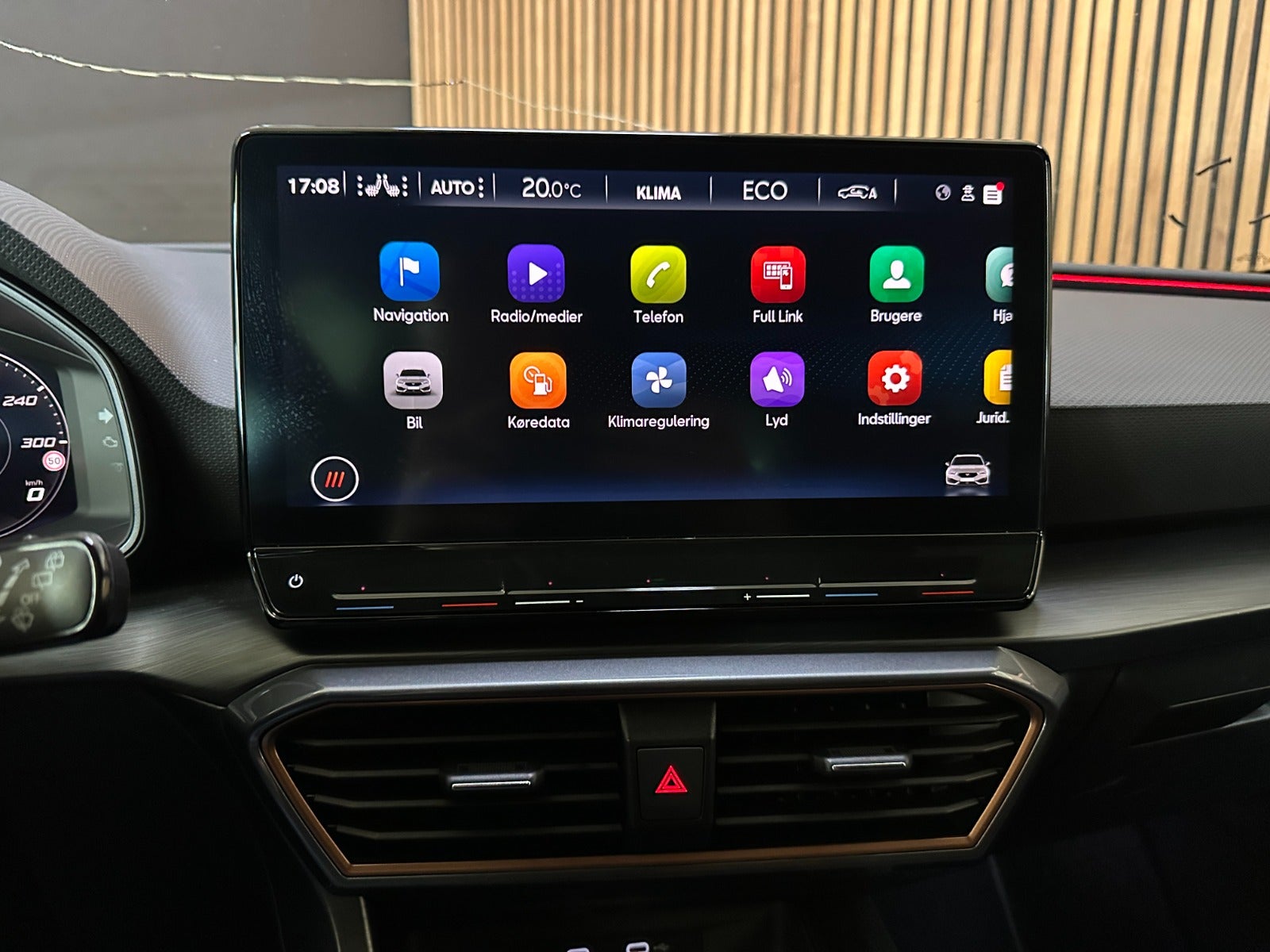Billede af Cupra Leon 1,4 eHybrid Sportstourer DSG