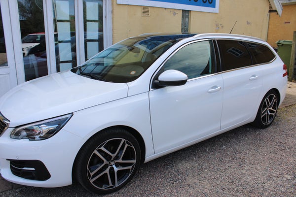 Peugeot 308 BlueHDi 130 Allure+ Sky SW