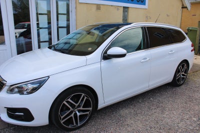 Peugeot 308 BlueHDi 130 Allure+ Sky SW