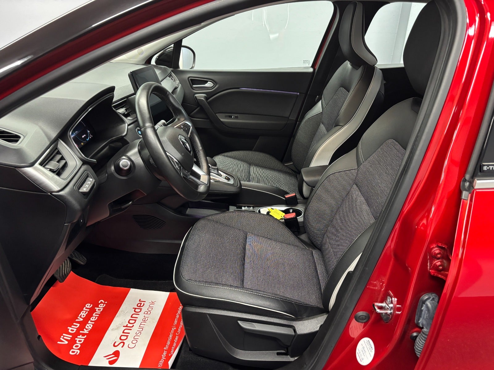 Billede af Renault Captur 1,6 E-Tech Intens