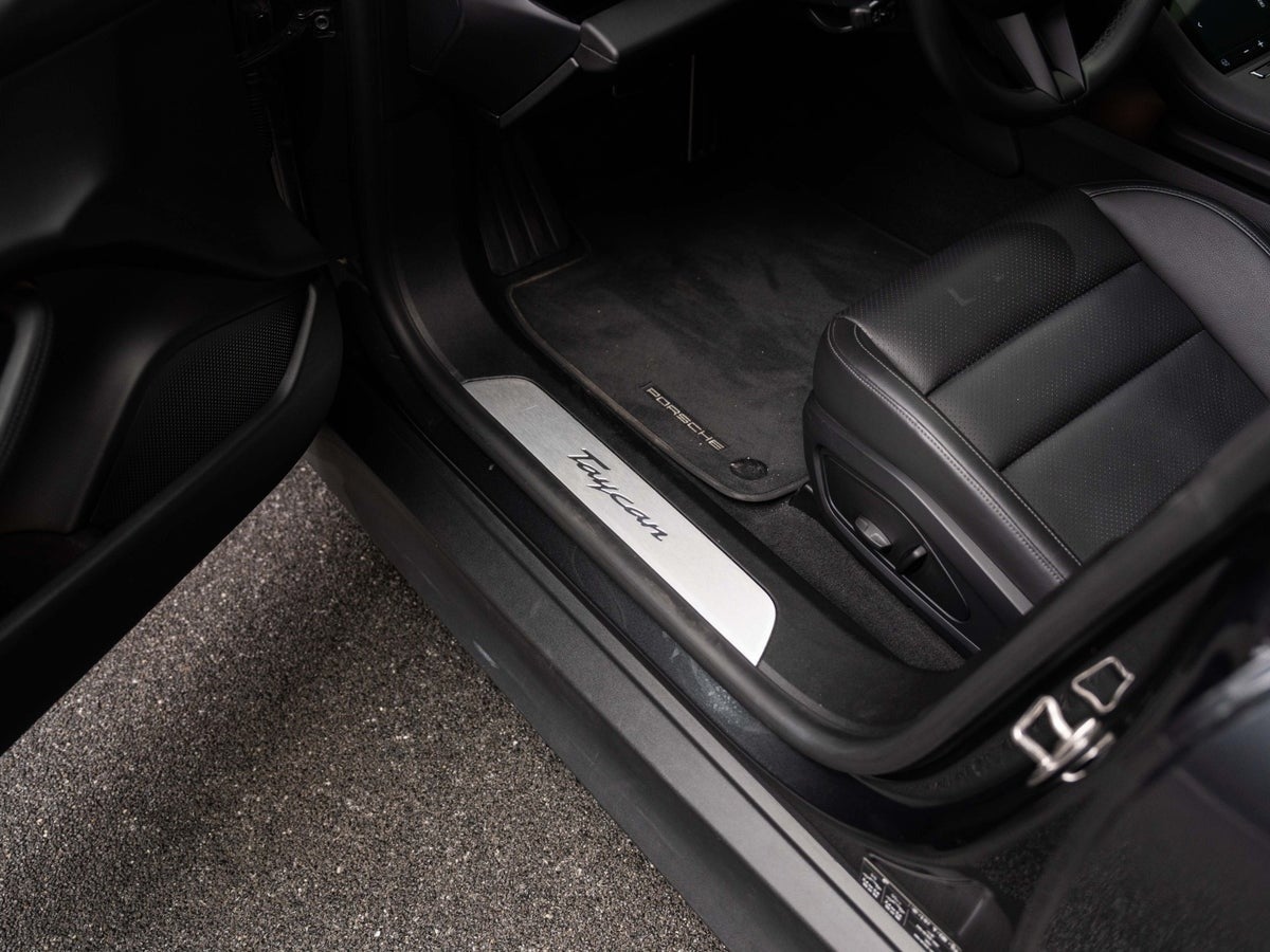 Gallery image 9 of 18