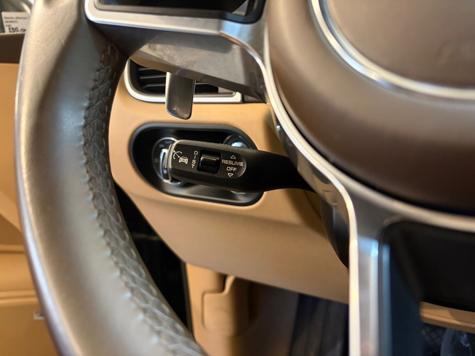Porsche – Macan Turbo