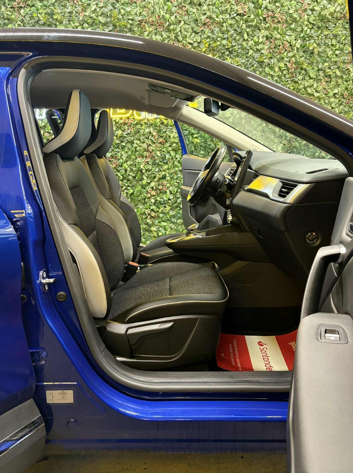 Billede af Renault Captur 1,3 TCe 130 Intens EDC Van