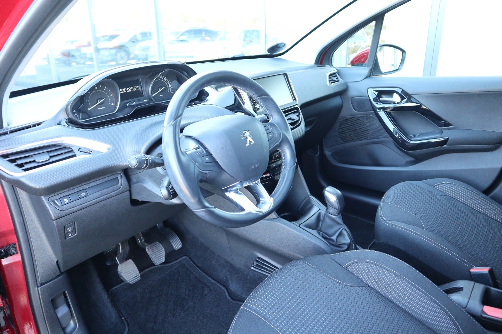 Billede af Peugeot 208 1,5 BlueHDi 100 Allure Sky