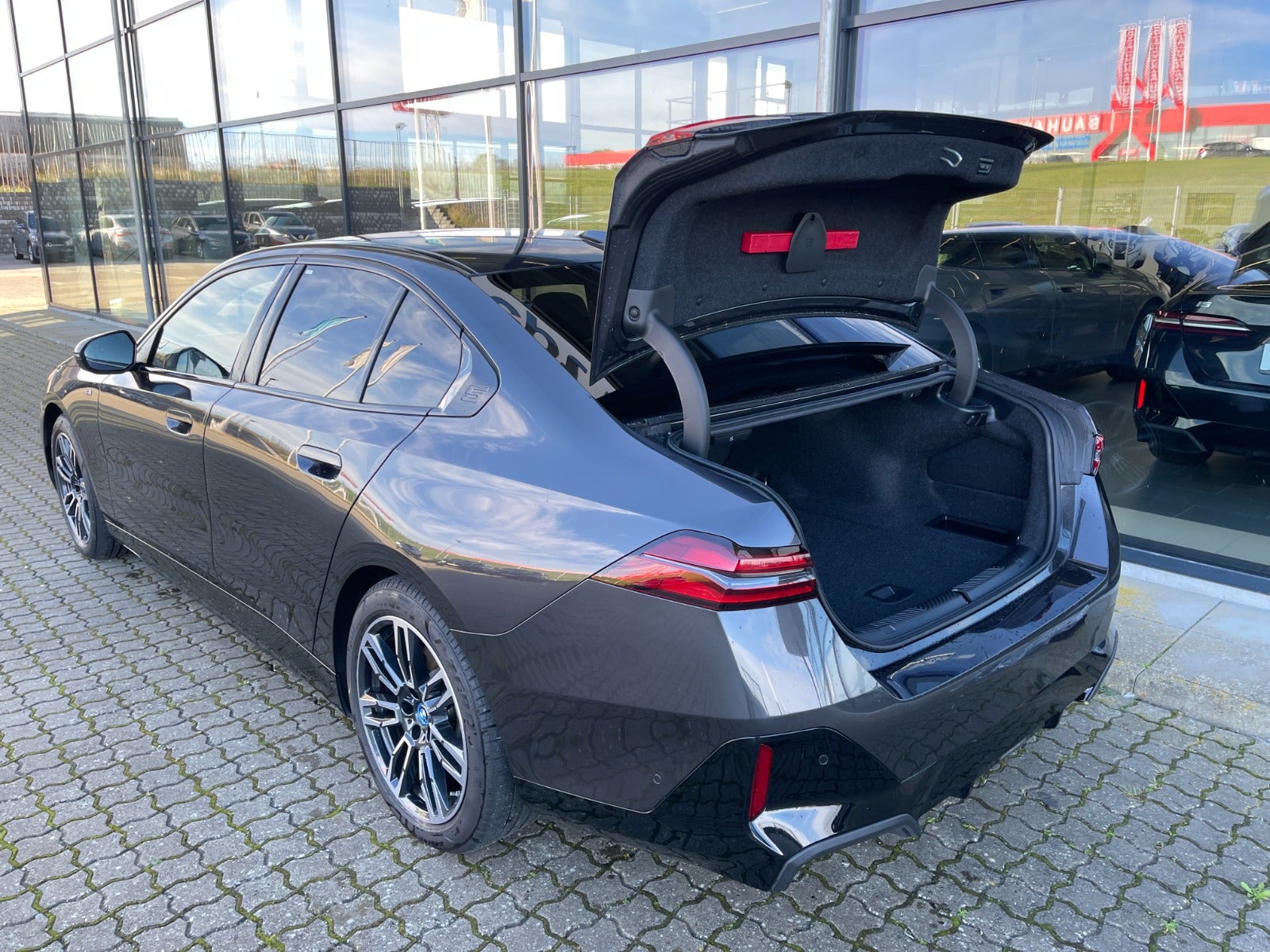 BMW i5 eDrive40 M-Sport 4d - 22