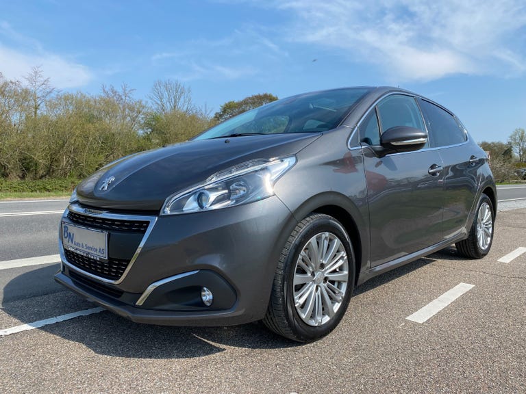 Peugeot 208 BlueHDi 100 Infinity Sky