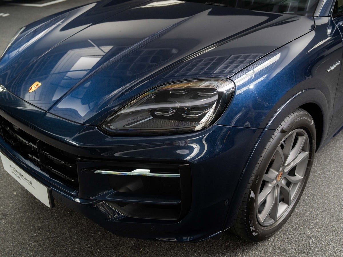 Gallery image 6 of 18