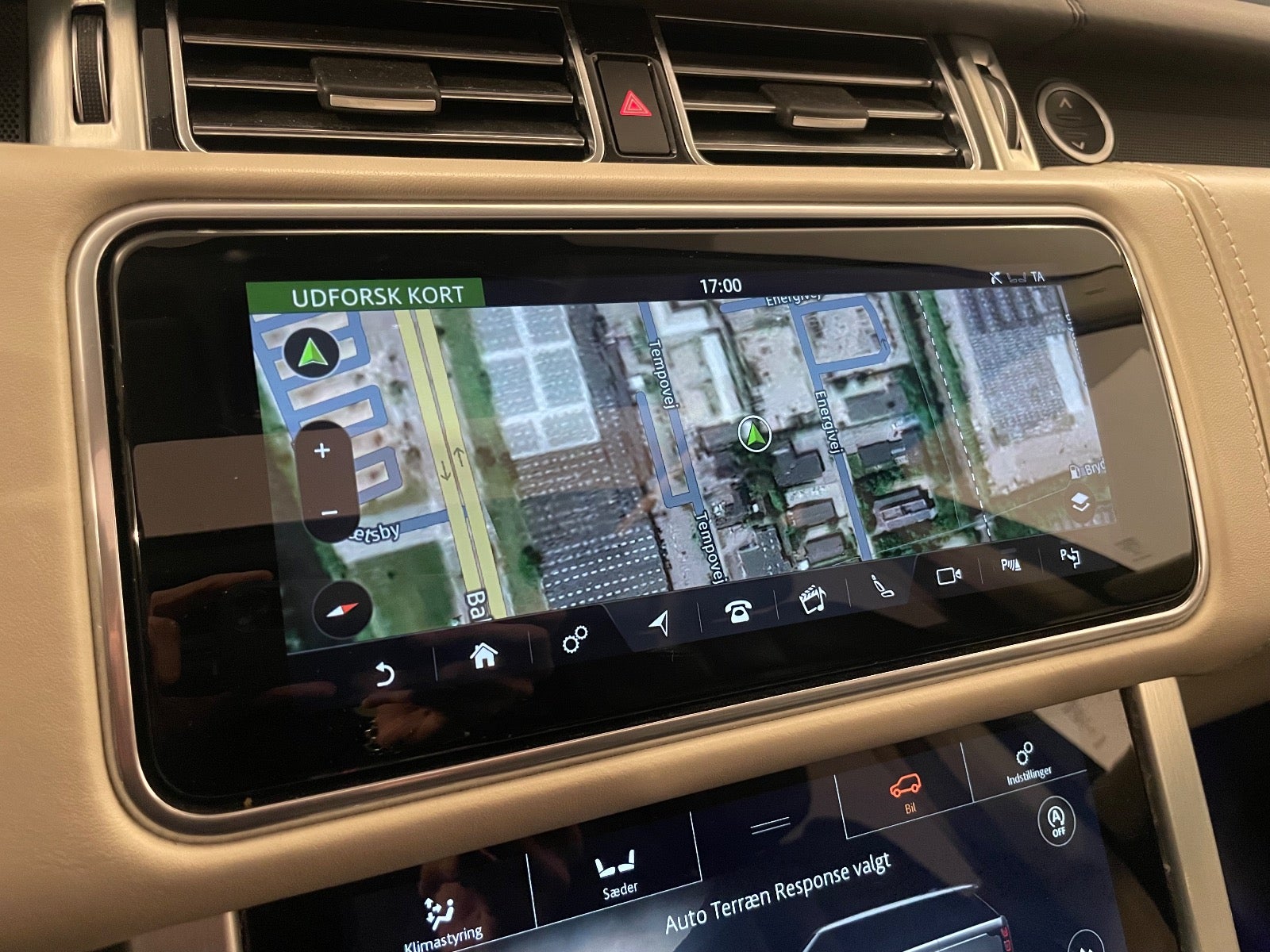 Land Rover – Range Rover