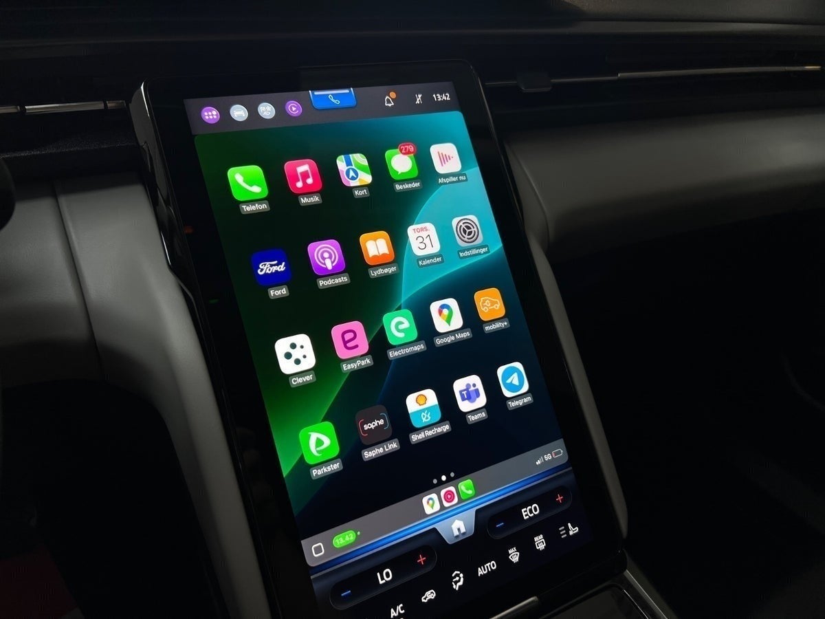 Ford Explorer Select Extended Range AWD