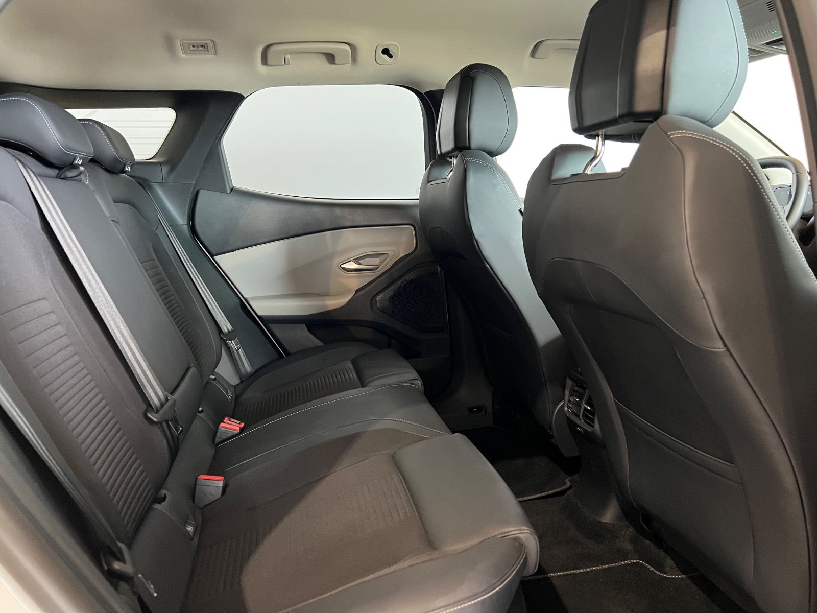 Ford Explorer Premium Extended Range AWD