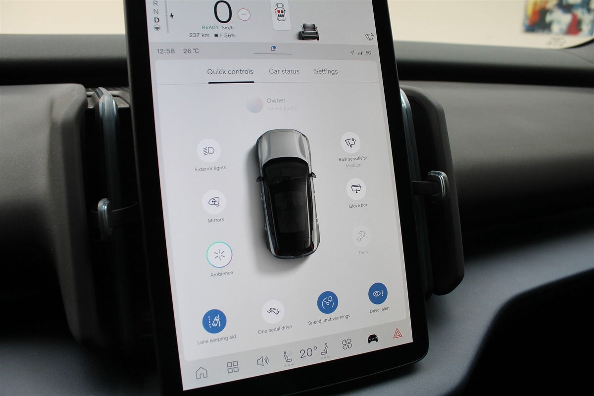 Volvo EX30 Extended Range Plus billede 11