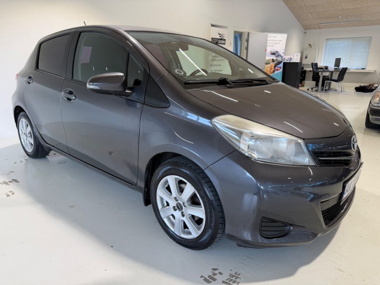 Toyota Yaris VVT-i T2