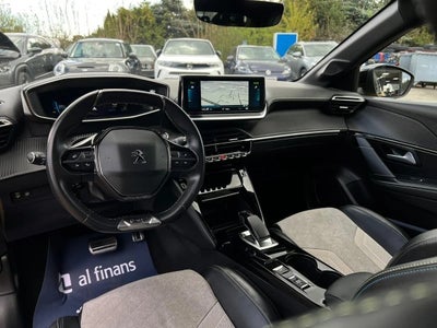 Peugeot e-208 GT