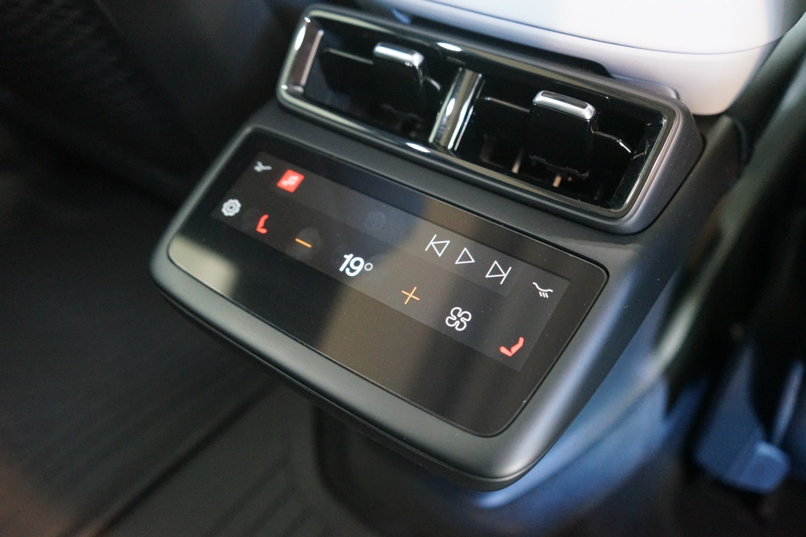Polestar 4