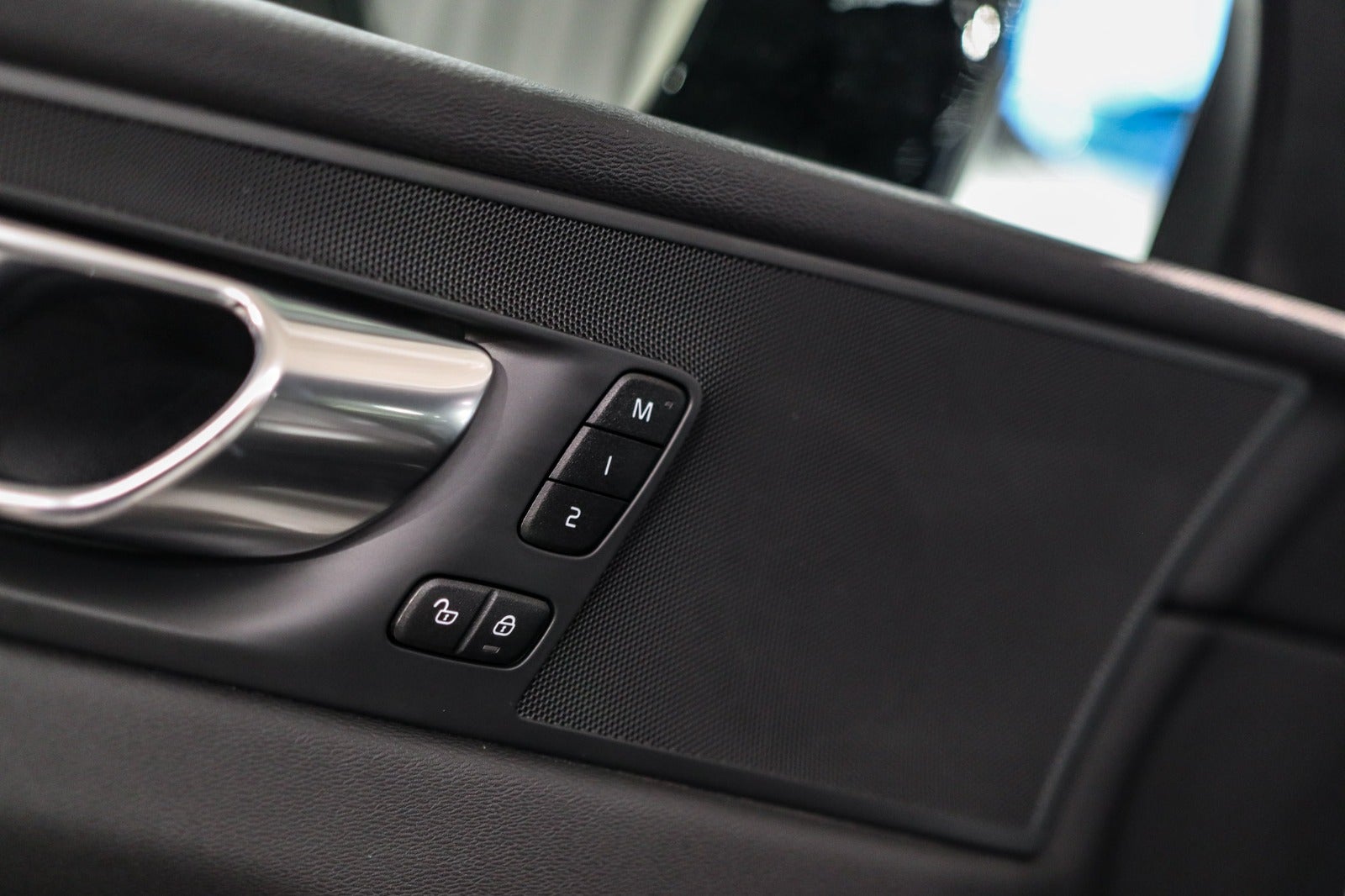 Billede af Volvo XC60 2,0 B4 197 R-Design aut.