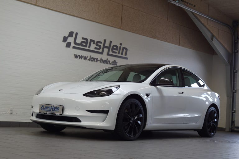 Tesla Model 3 Standard Range+ RWD