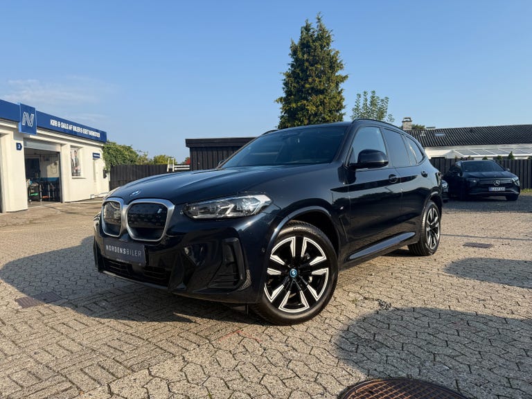 BMW iX3 Charged M-Sport
