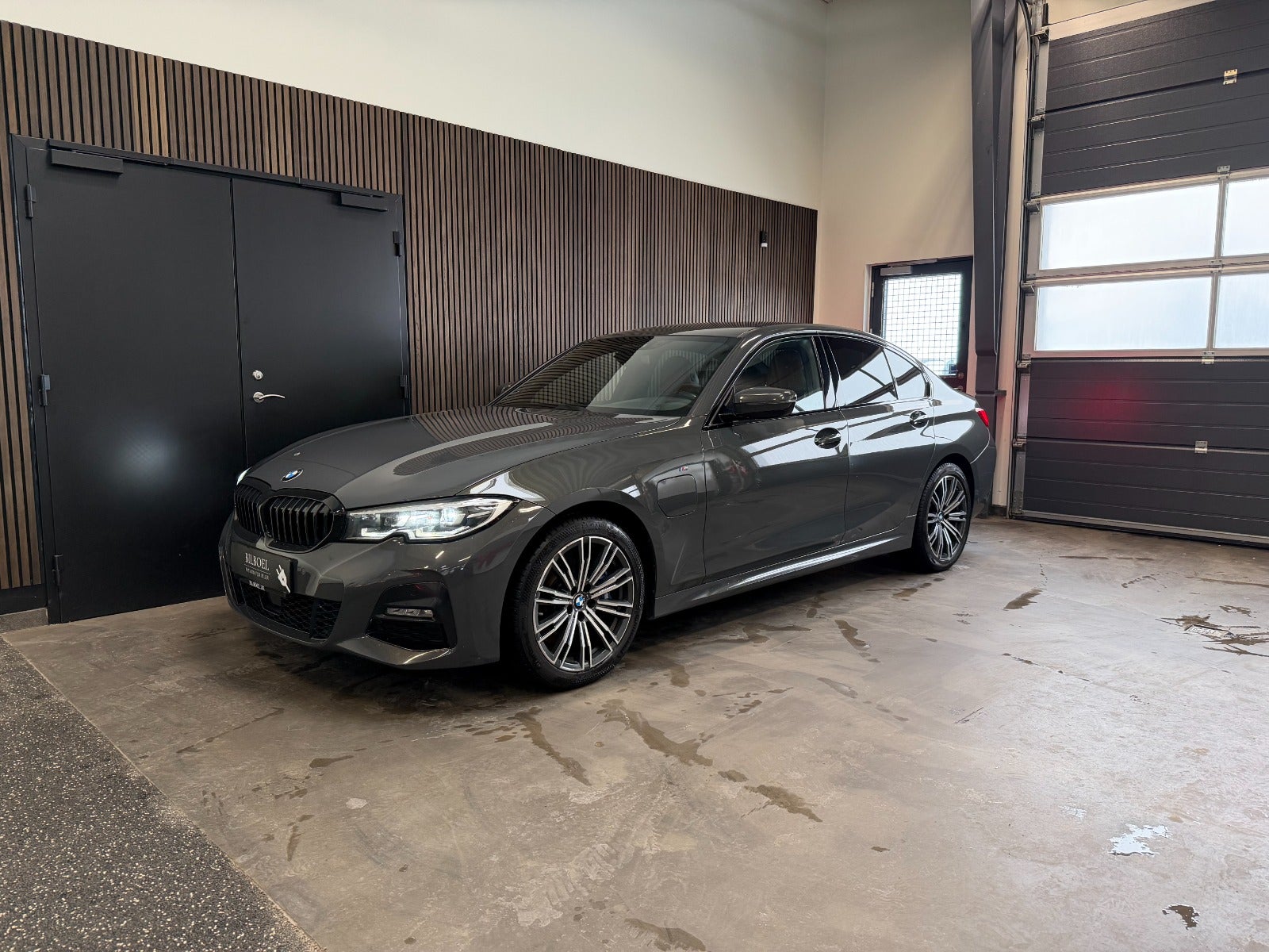 BMW 330e M-Sport aut.