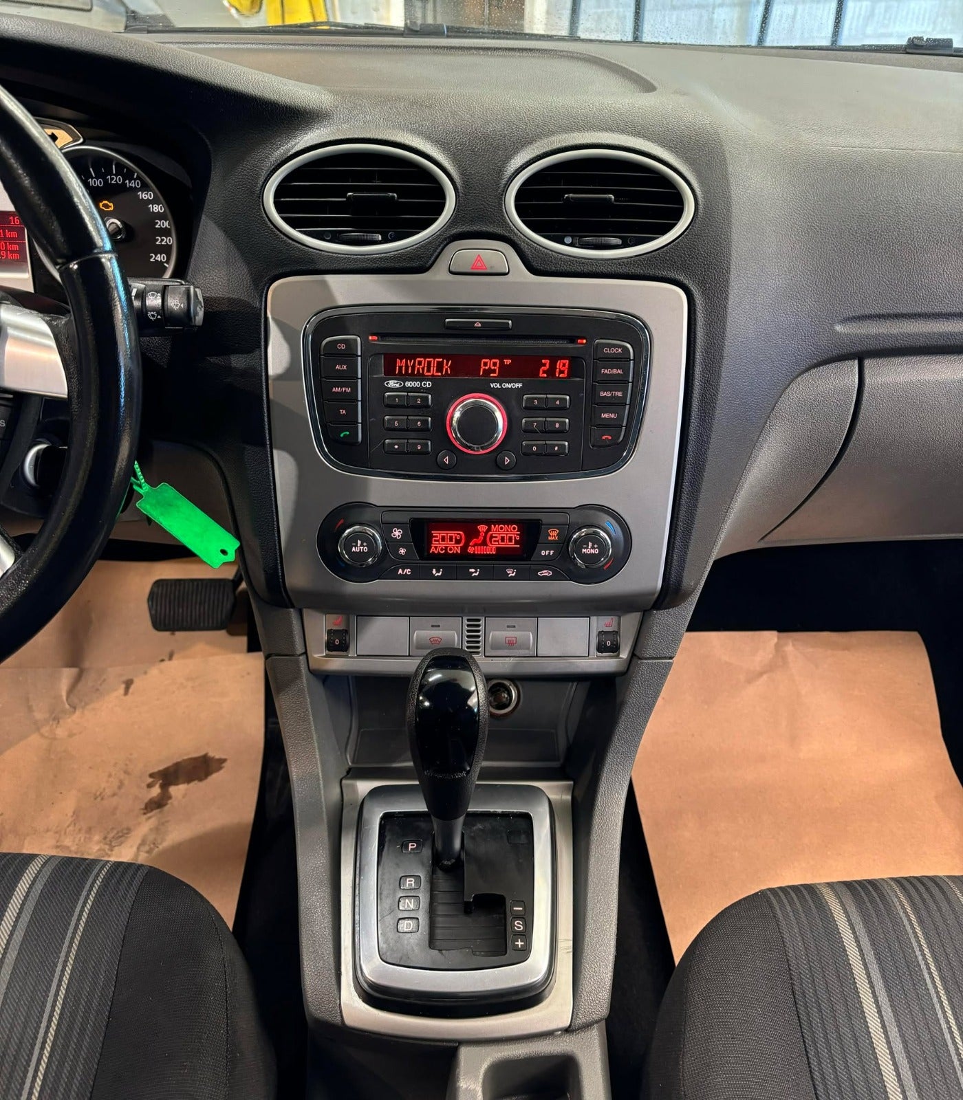 Billede af Ford Focus 1,6 Titanium stc. aut.