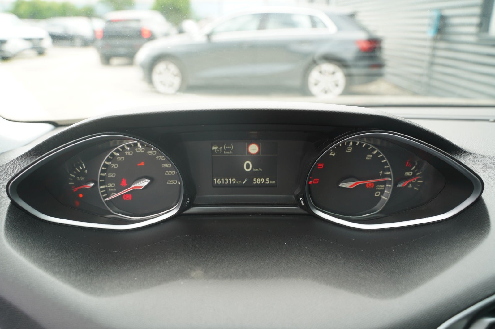Billede af Peugeot 308 1,5 BlueHDi 130 Allure Sky SW