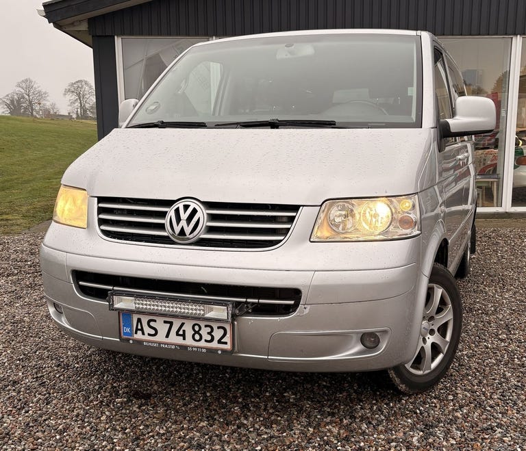 VW Multivan TDi 174 10prs