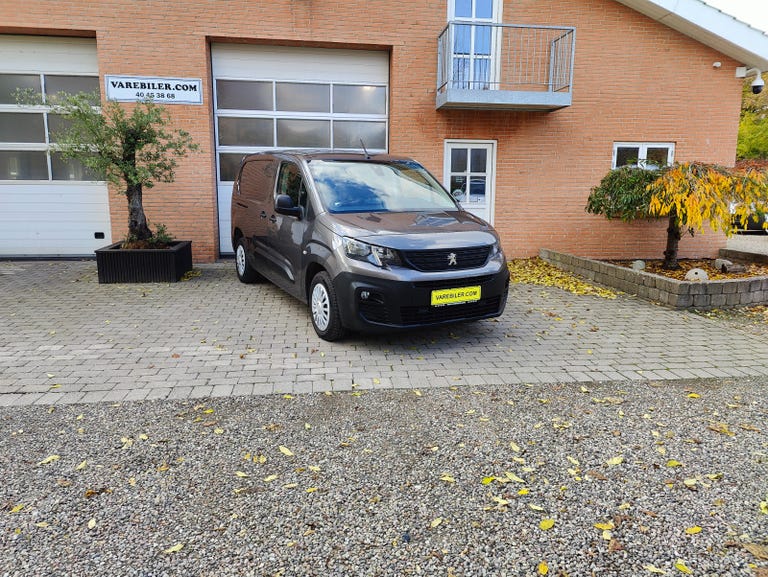 Peugeot Partner BlueHDi 130 L2V2 Plus EAT8 Van