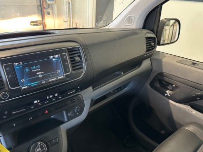 Peugeot Expert BlueHDi 122 L3 Plus EAT8 Van