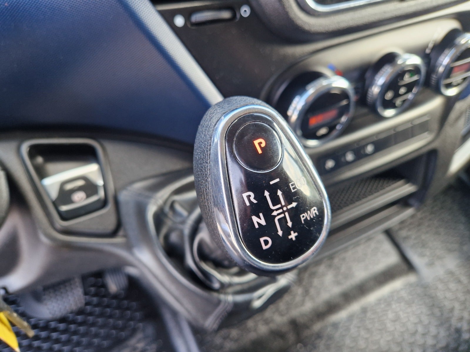 Billede af Iveco Daily 3,0 35S18 12m³ Van AG8